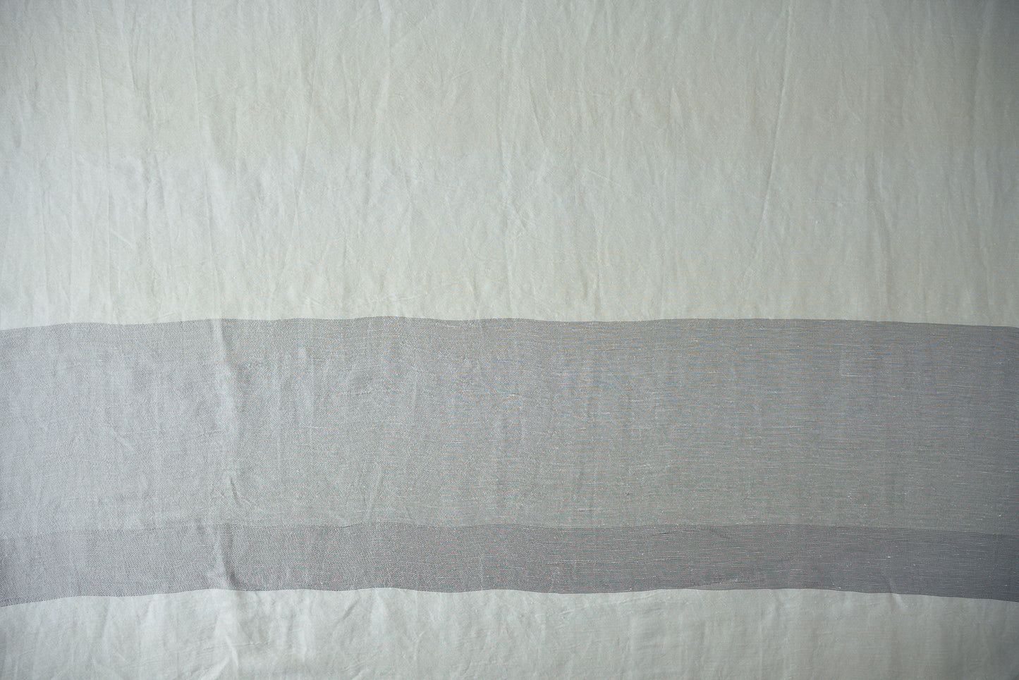 白リネンxシルバー