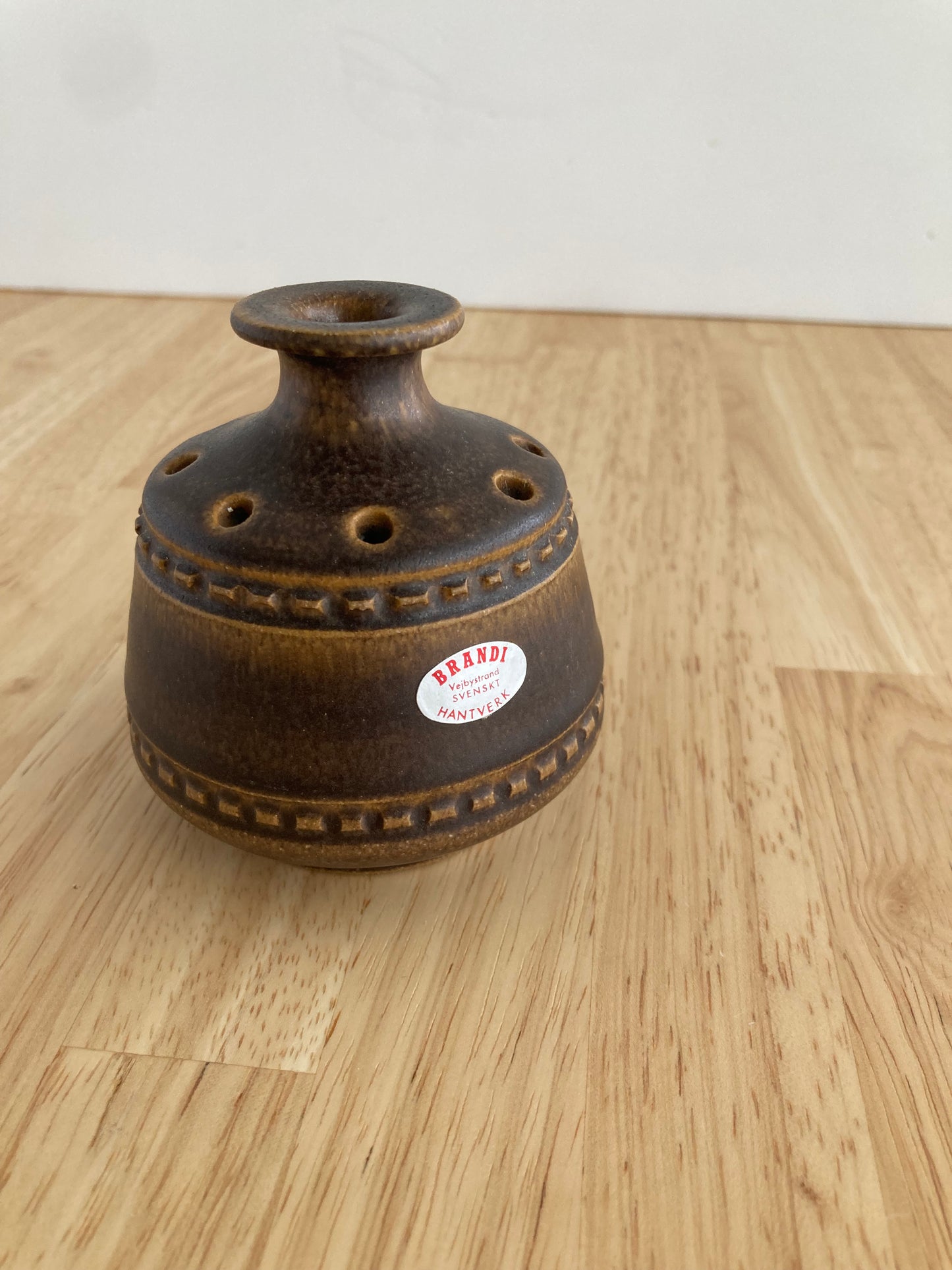 花瓶　茶色