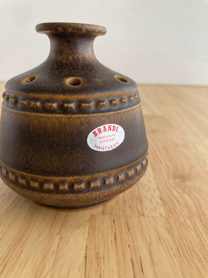 花瓶　茶色